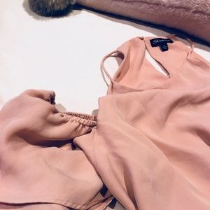 For Jessy 💟 Cold-Shoulder Flowy Blouse